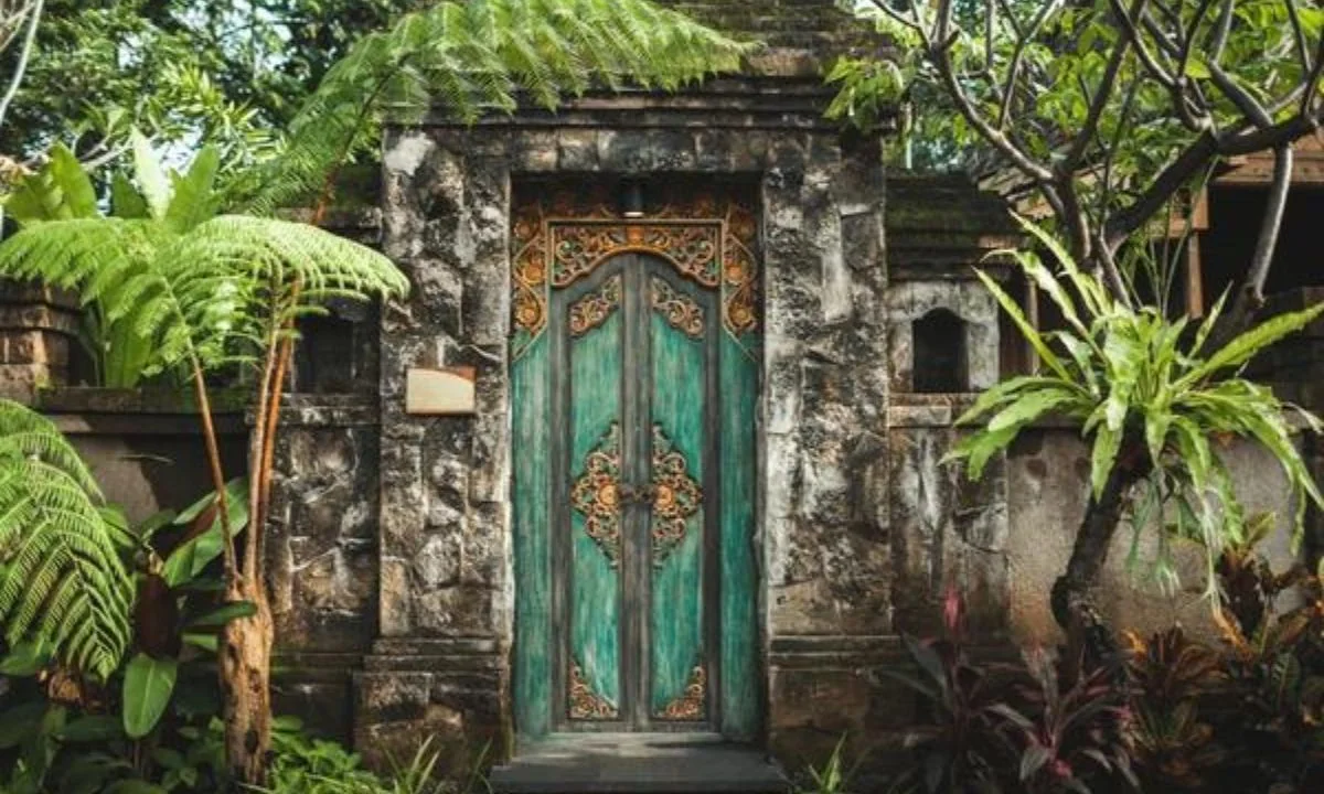traditional Balinese carved door
