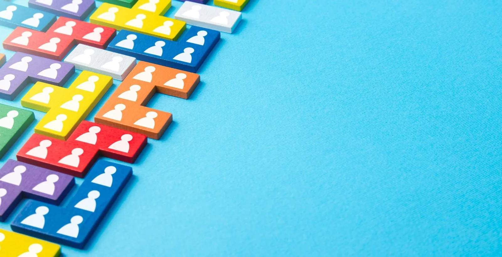 Illustration for: LinkedIn Video vs. Static Posts: Why You’re Losing Reach